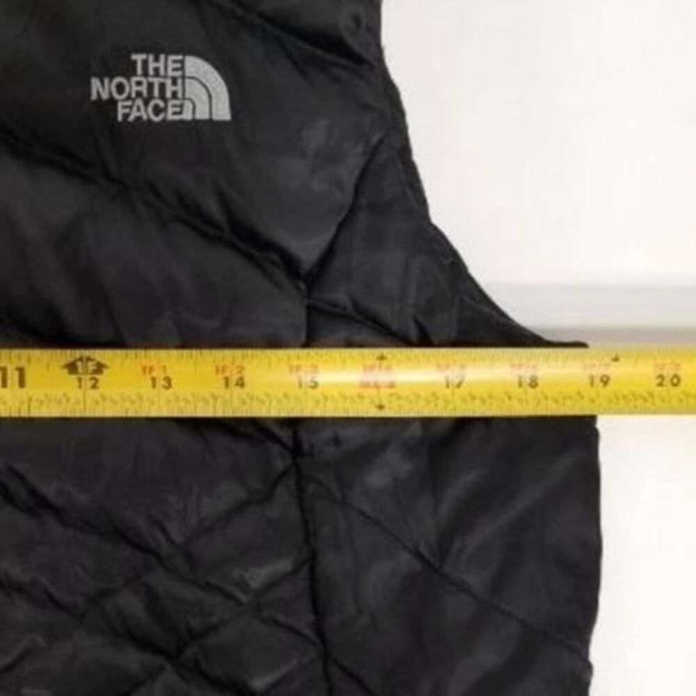 The North Face Women’s M Aconcagua 550 Goose Down Vest - Picture 3 of 6